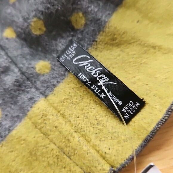 Chelsey by Joseph Women's Infinity Scarf 100 Percent Silk Grey & Kiwi Reversible - Picture 2 of 7